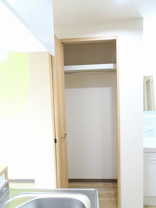 アピアビル日赤前の内装