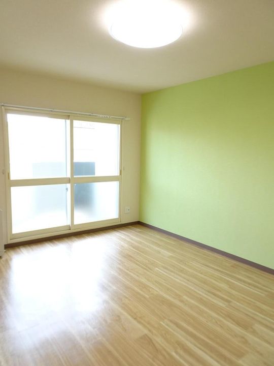 アピアビル日赤前の居間