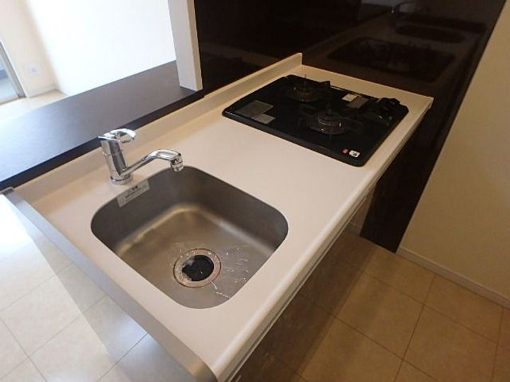 ツバサ西梅田グロリエのキッチン