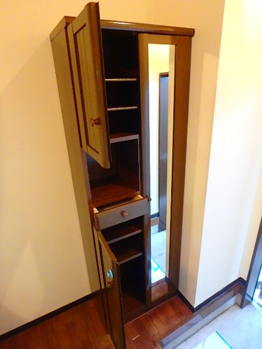 レジデンスTAKAKI Aの玄関