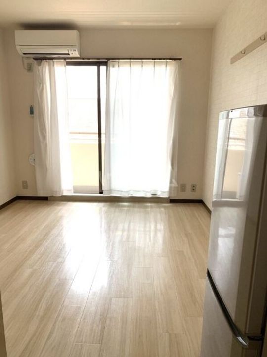 府中ペガサスビルの居間