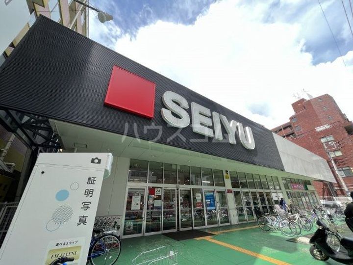ウエストの周辺