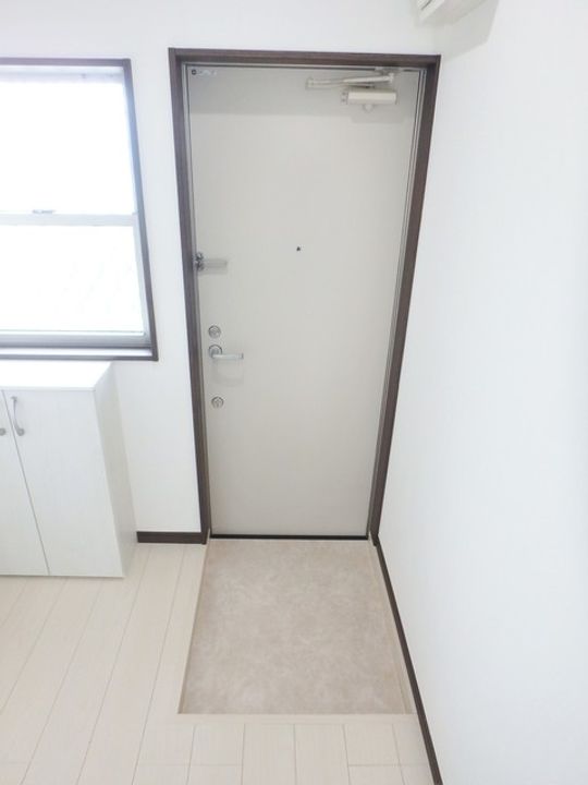 DOME-TAMA多摩 J棟の玄関