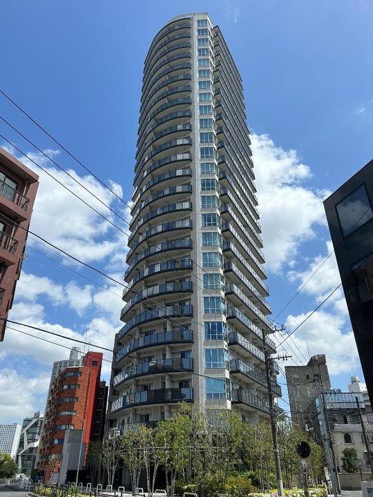 東京都港区南青山1(マンション)の賃貸物件の外観