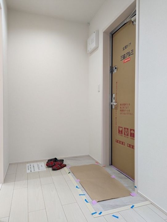 フジパレス鳳駅西VI番館の玄関