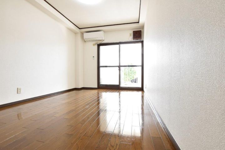 セレクション松島の居間