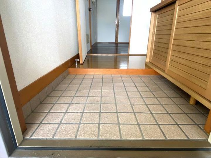 福島県郡山市方八町1(マンション)の賃貸物件の玄関