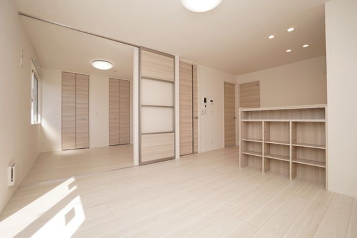 マーメゾン新福の居間