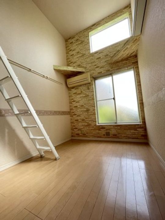 神奈川県横須賀市上町1(アパート)の賃貸物件の居間