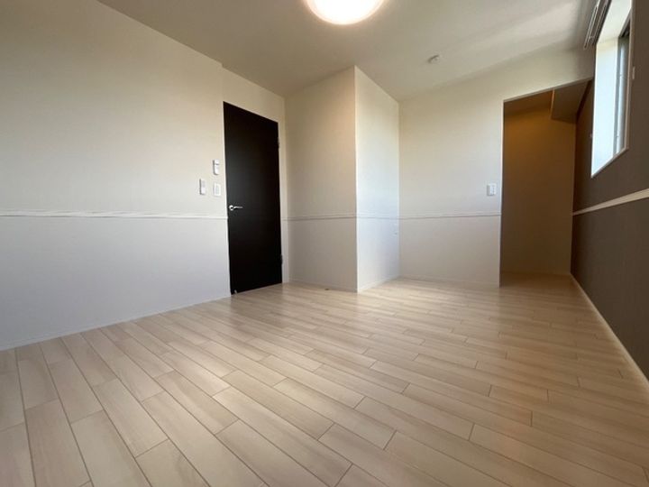 ラヴェルナのその他画像