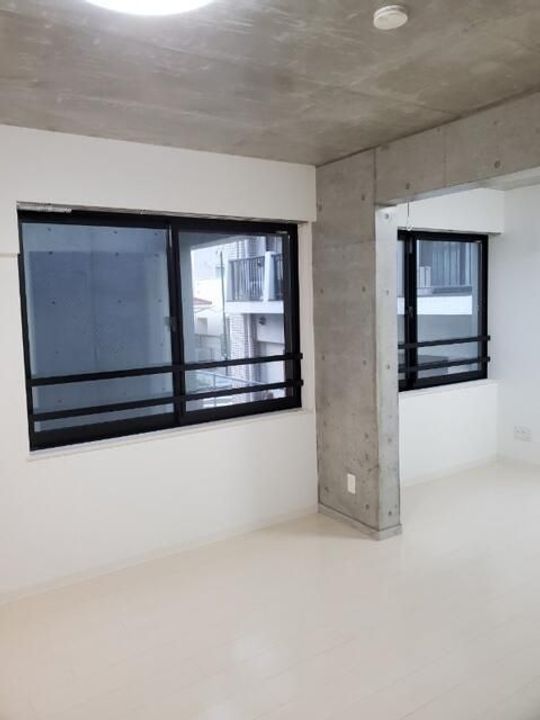 東京都新宿区西落合4(マンション)の賃貸物件の居間