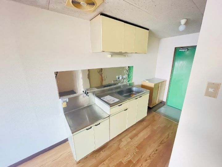 峰岸ビルのキッチン