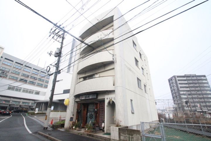 皆川ビルの外観