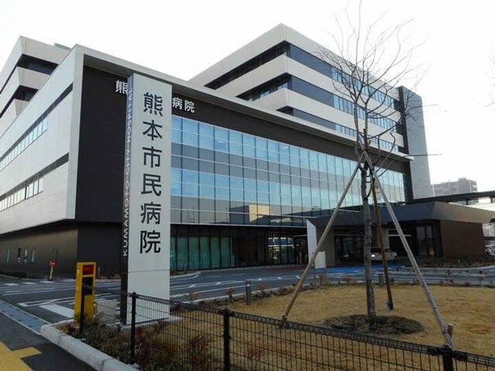 トップフィールドの周辺