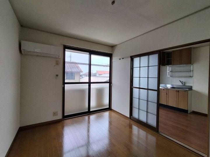 ベルデュールSETO Bの居間