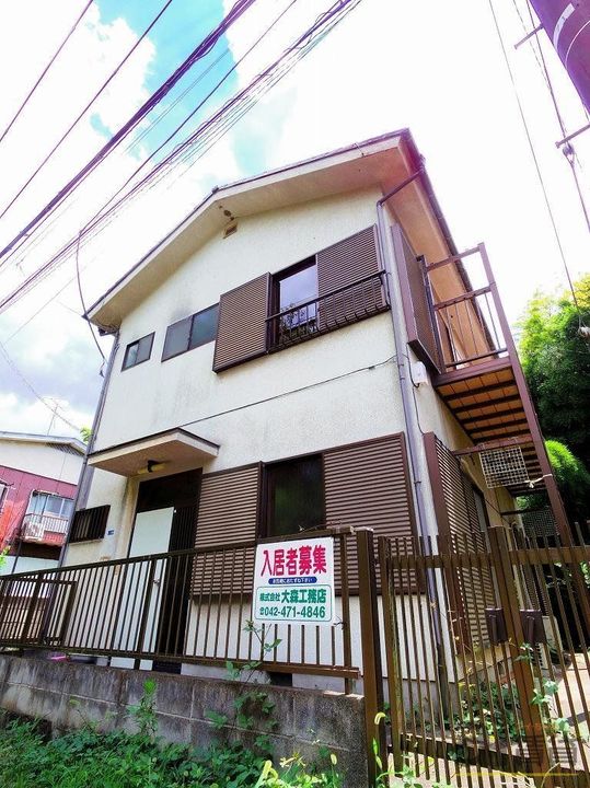 第三西川ハイツの外観