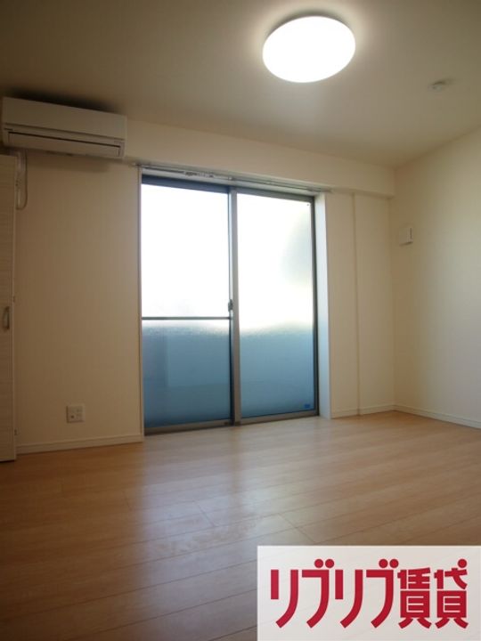 千葉県千葉市中央区椿森1(マンション)の賃貸物件の居間