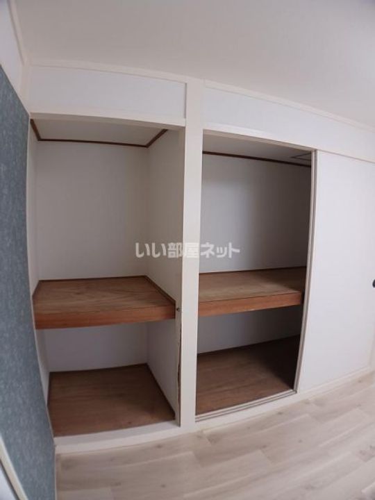 S&T NAKAMOZUの内装