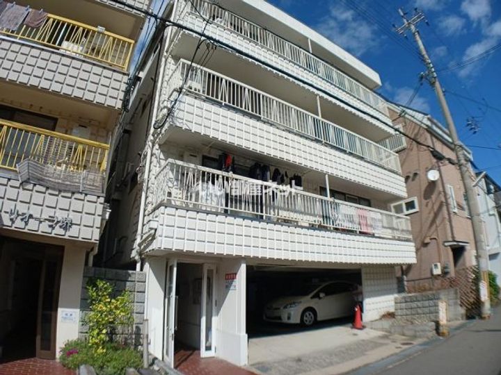 S&T NAKAMOZUの外観