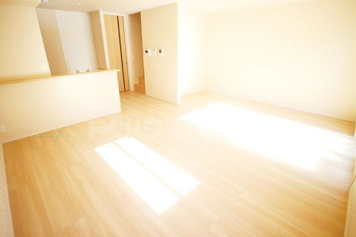 千葉県柏市西町(一戸建)の賃貸物件の居間