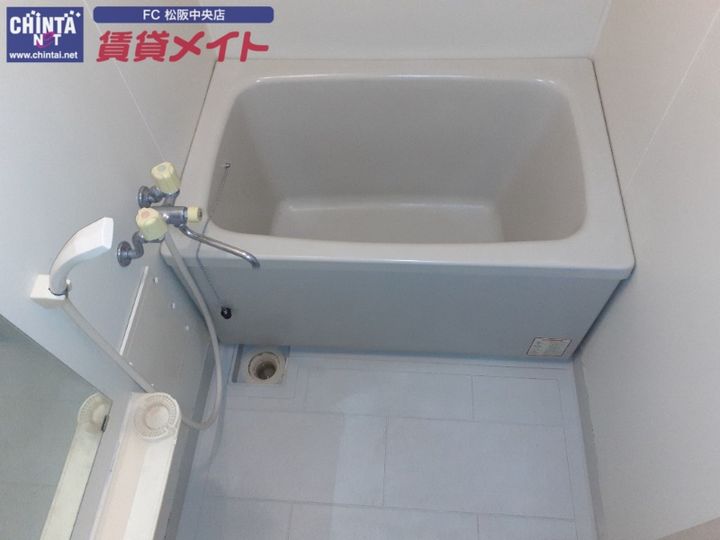 メゾンピュアコート B棟の風呂