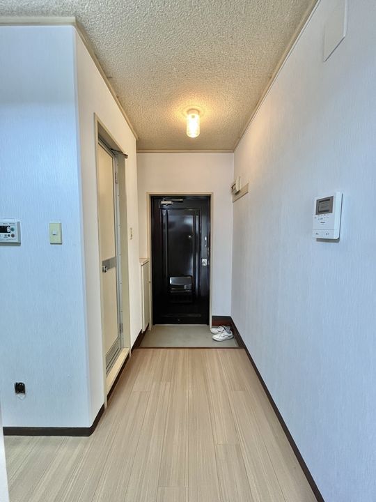 中津コーポラスIIの玄関