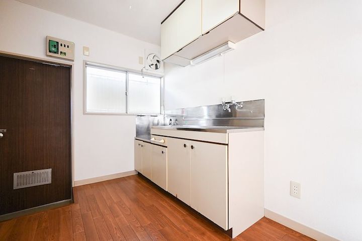 東京都世田谷区梅丘1(アパート)の賃貸物件の玄関