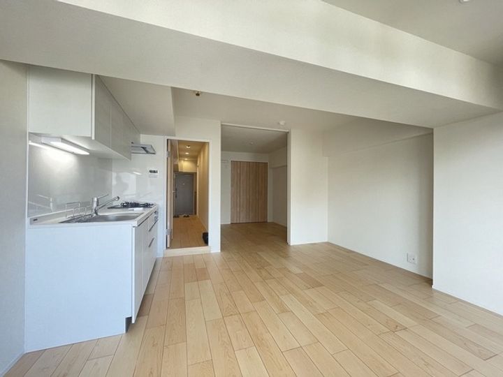 麻布霞町マンションの居間