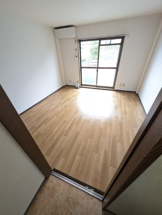 静岡県浜松市中央区富塚町(アパート)の賃貸物件の居間