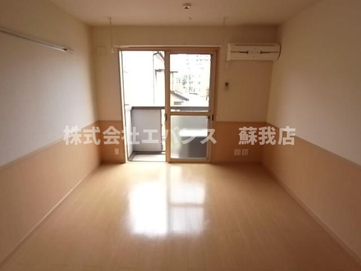 モナリエ港の内装