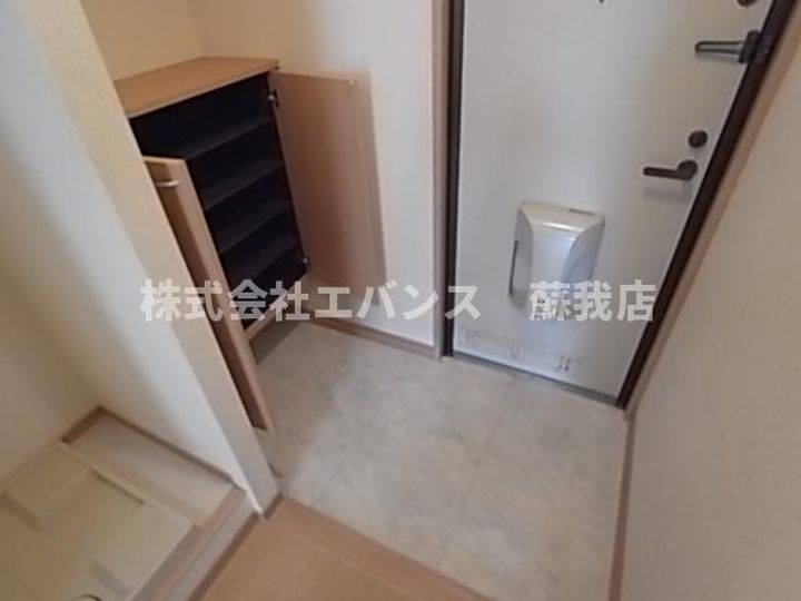 モナリエ港の玄関