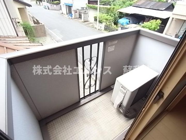 モナリエ港の内装