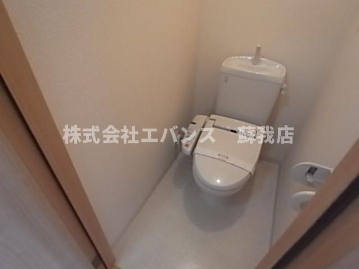 モナリエ港の内装