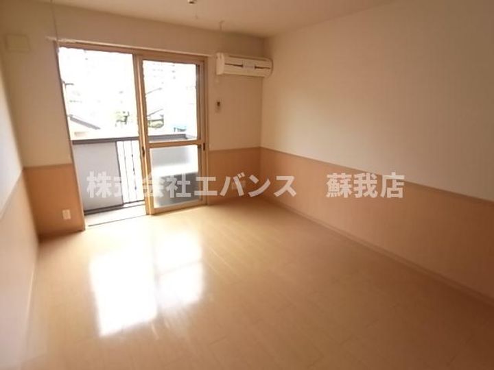 モナリエ港の内装