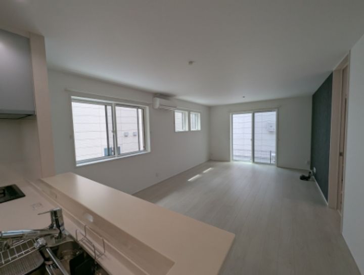 神奈川県横浜市保土ヶ谷区東川島町(一戸建)の賃貸物件の居間