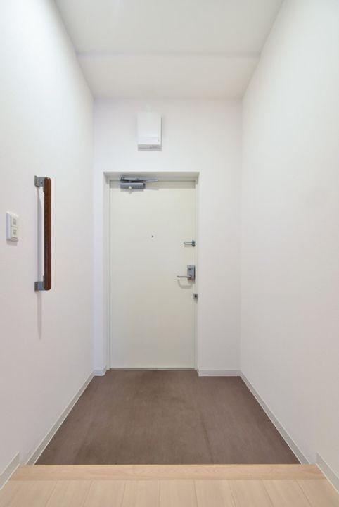 URアーバンラフレ稲沢の玄関