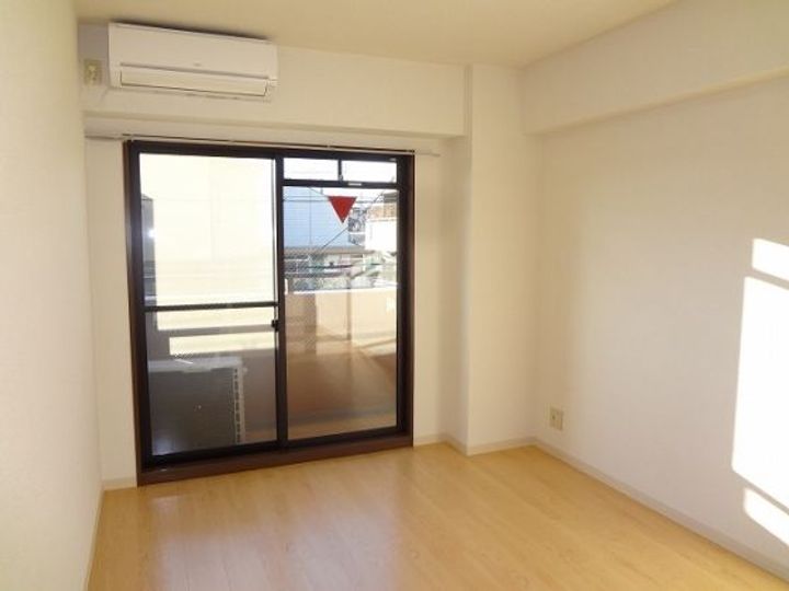 エクシードIの居間