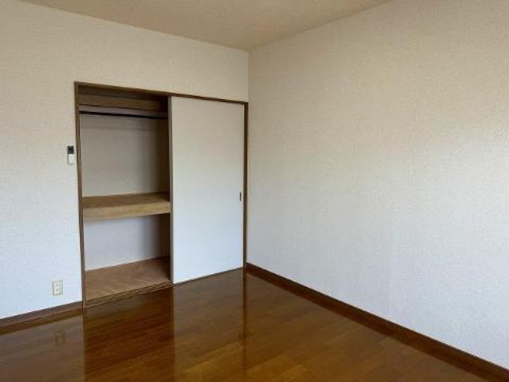 コーポリシェスの居間