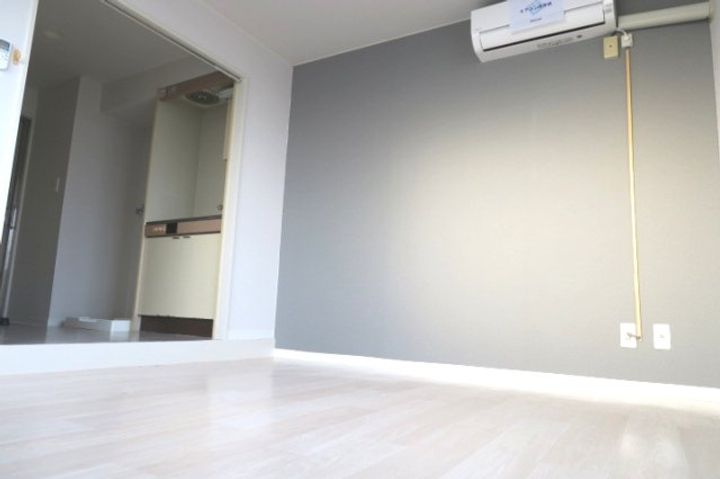 ユニバーサル国領の内装