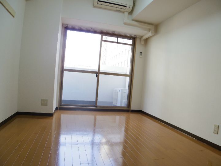 アーバンシティ上本町の居間