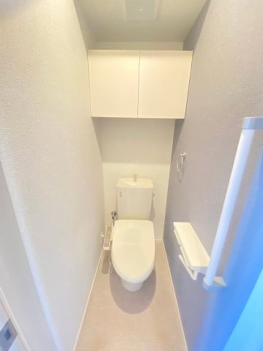 千葉県富里市七栄(アパート)の賃貸物件の玄関