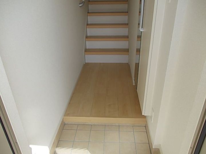 ヴィラ ウィステリアの玄関