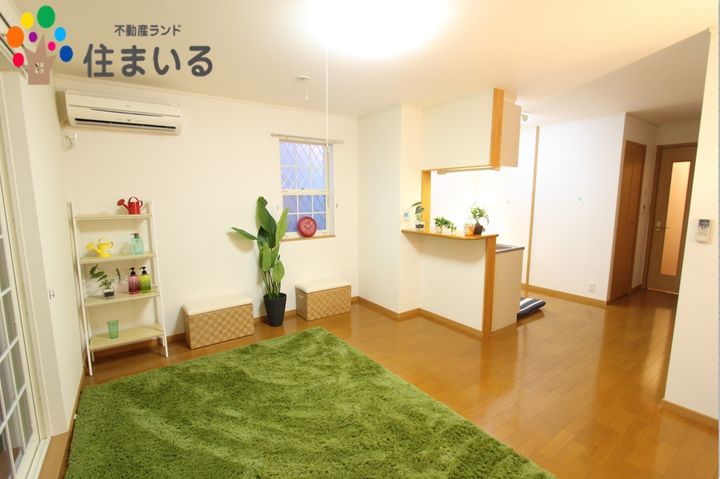 愛知県名古屋市緑区大高町字己新田(アパート)の賃貸物件の居間