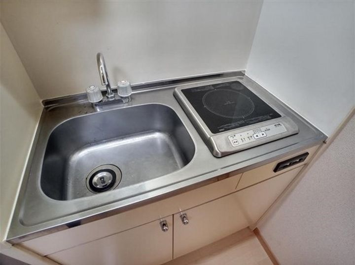 レオパレスフォレスト中井のキッチン