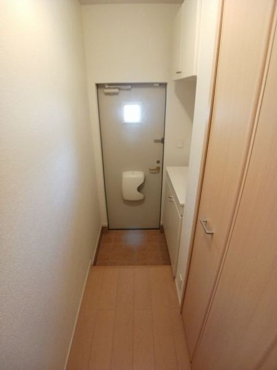 群馬県高崎市貝沢町(アパート)の賃貸物件の玄関