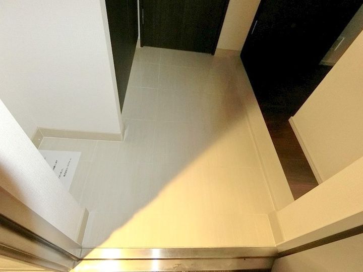 コンフォリア北浜の玄関