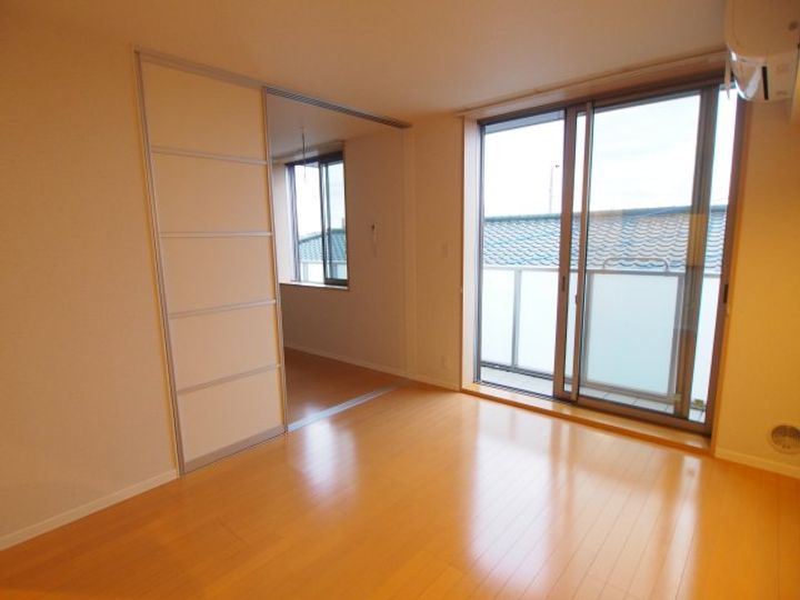 アルビレオBの居間