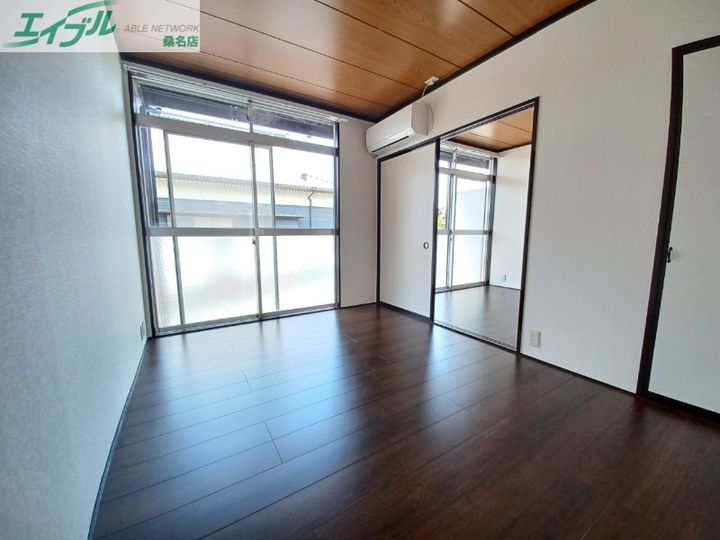 コーポ照の居間