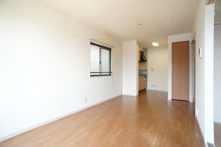 セゾンヴィラージュ Aの居間