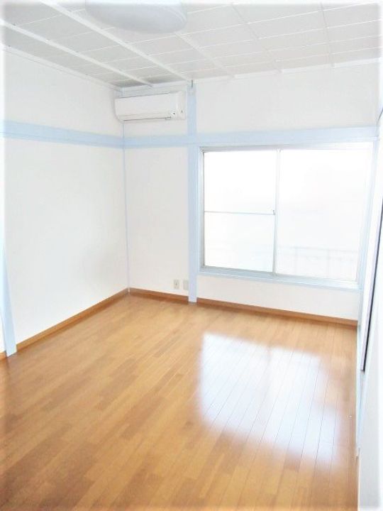 コーポ青木の居間